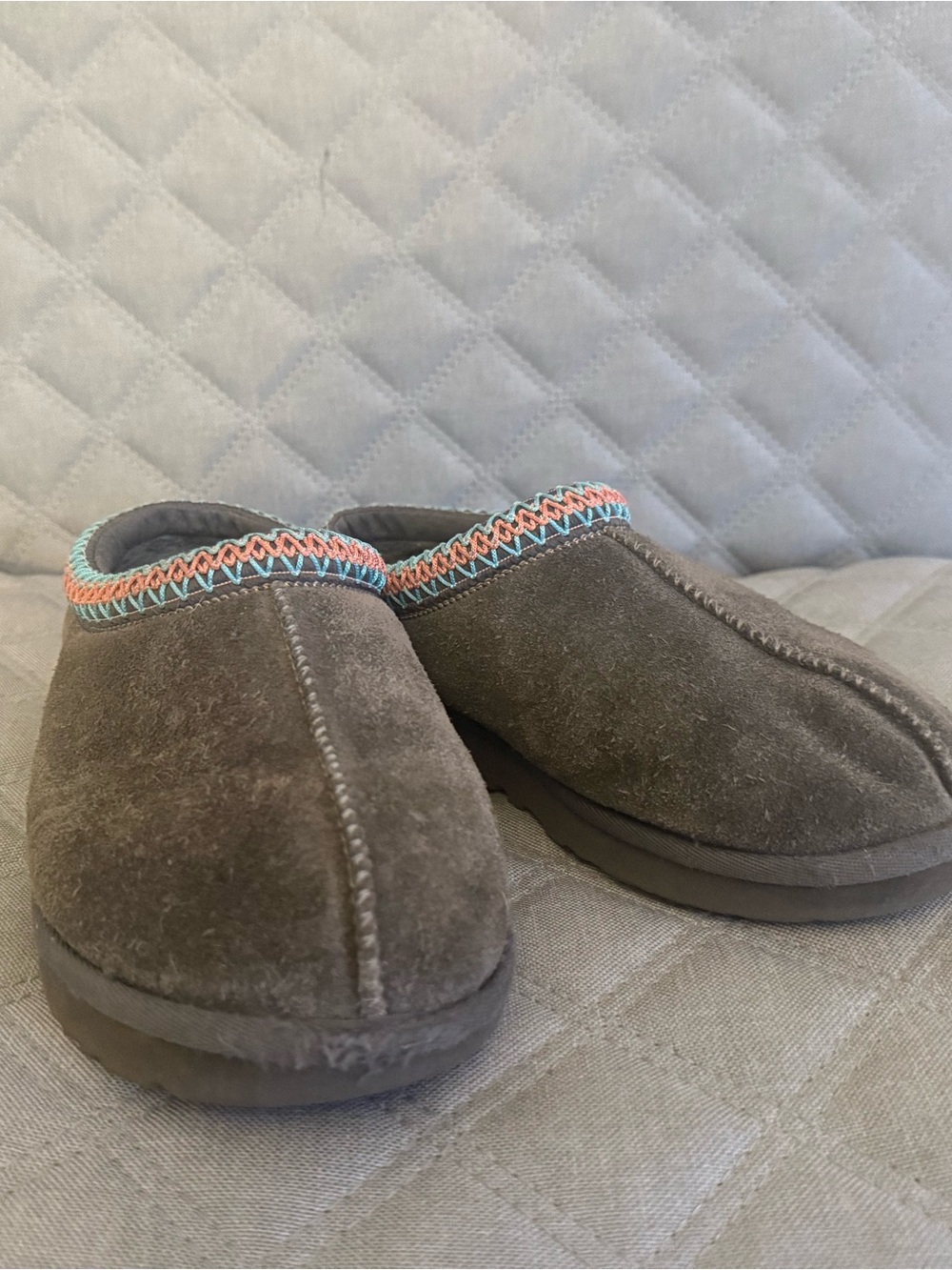 WELL LOVED Ugg Tasman Slippers